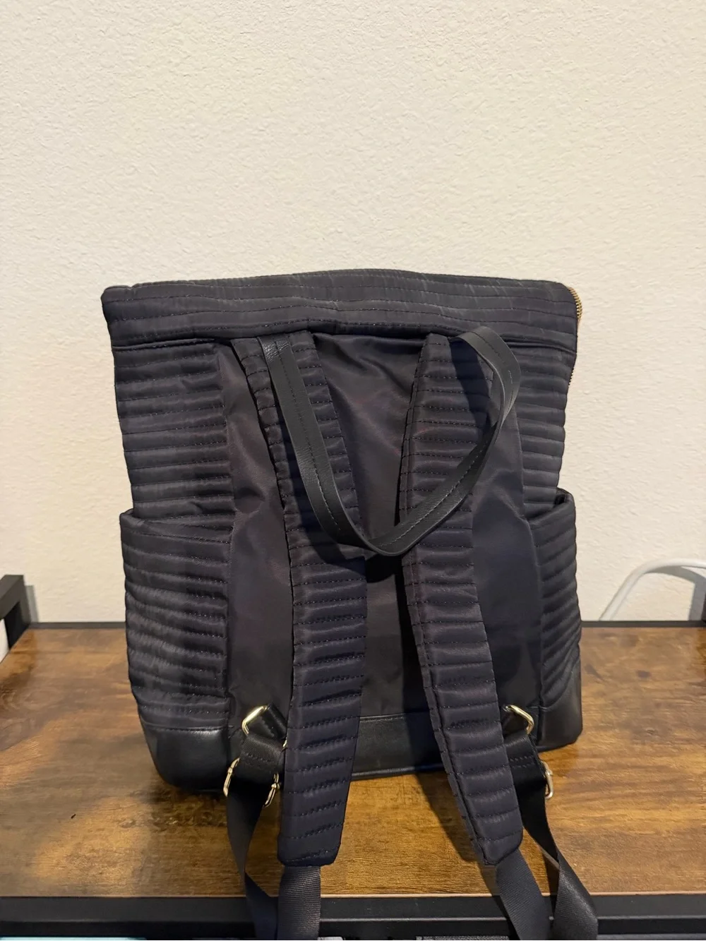 Steve Madden Quilted Fold-Top Tote Bag/backpack in Black